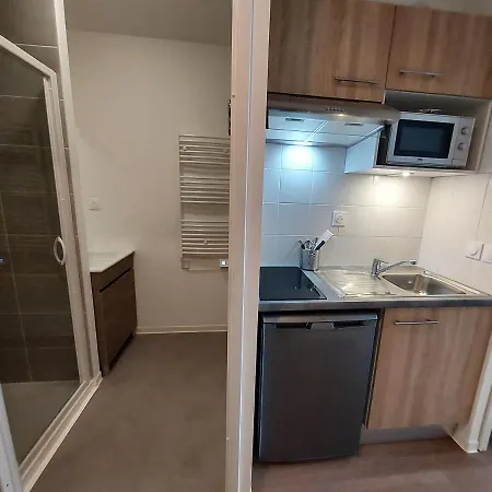 Nemea Student Arena Apartmanhotel *